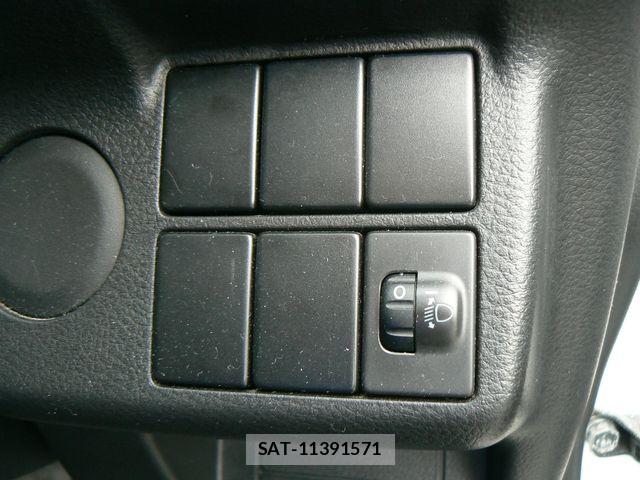 Suzuki ALTO 2017-01 8878634-11