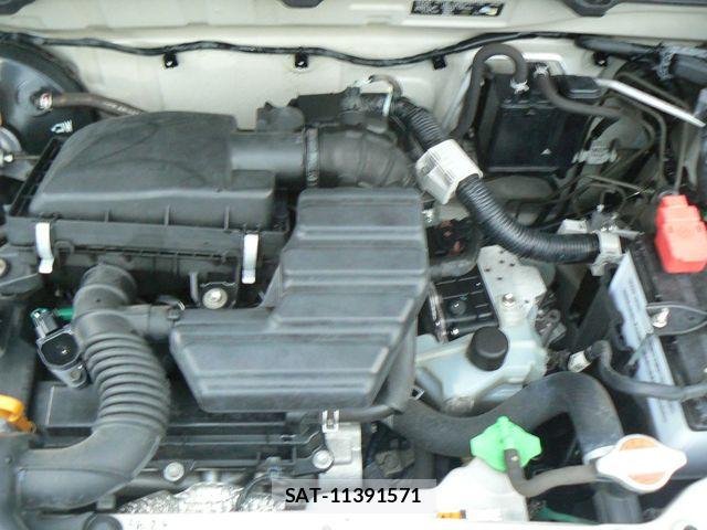 Suzuki ALTO 2017-01 8878634-12
