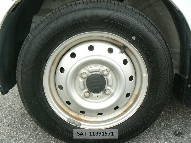 Suzuki ALTO 2017-01 8878634-13
