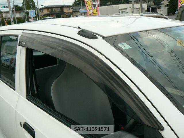 Suzuki ALTO 2017-01 8878634-15