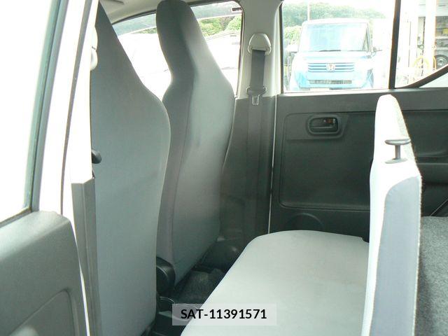 Suzuki ALTO 2017-01 8878634-21