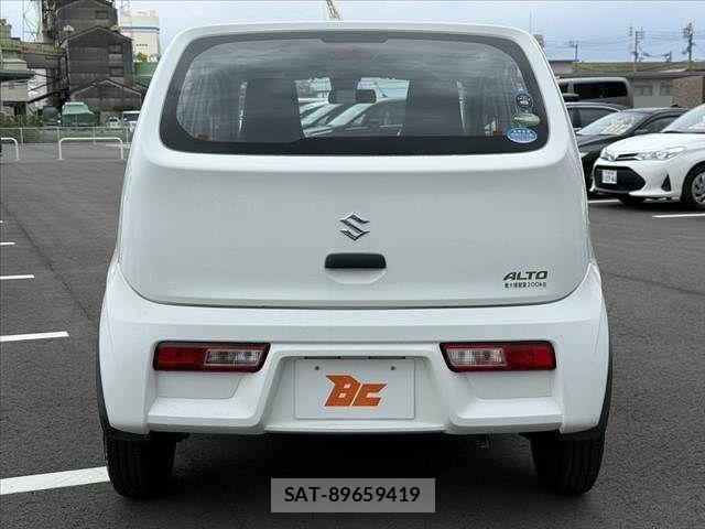 Suzuki ALTO 2018-03 8878635-13
