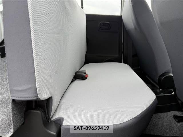 Suzuki ALTO 2018-03 8878635-17