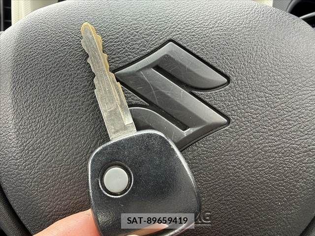 Suzuki ALTO 2018-03 8878635-3