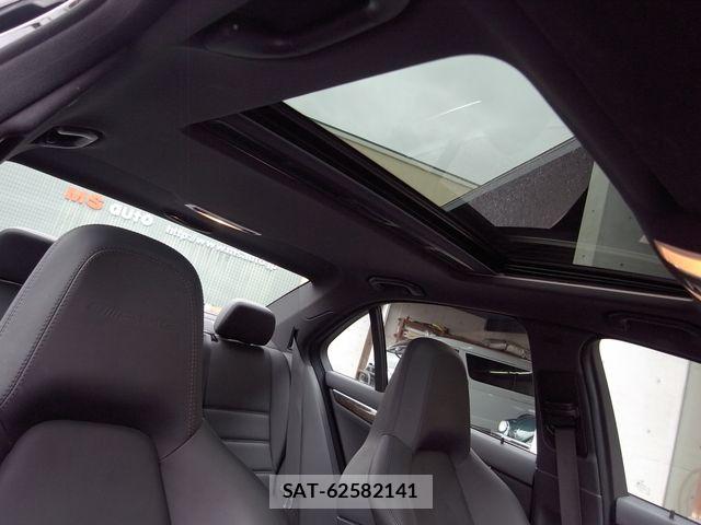 Amg C-CLASS 2010-04 8870393-10