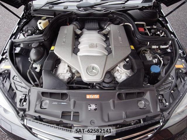 Amg C-CLASS 2010-04 8870393-11