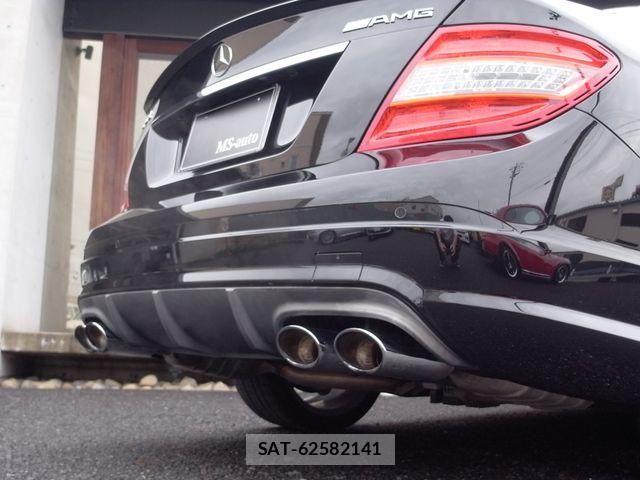 Amg C-CLASS 2010-04 8870393-16