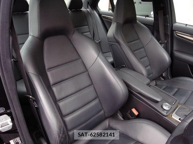 Amg C-CLASS 2010-04 8870393-24