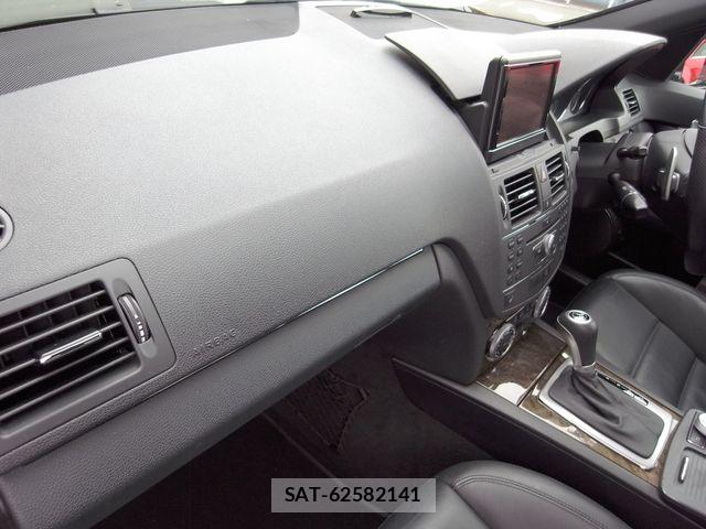 Amg C-CLASS 2010-04 8870393-26