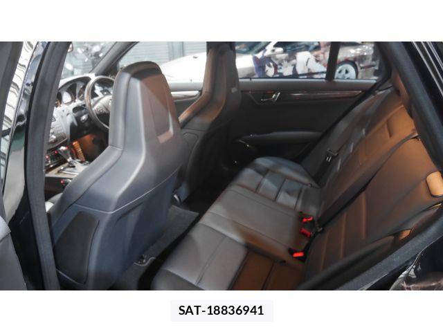 Amg C-CLASS 2010-03 8657963-12