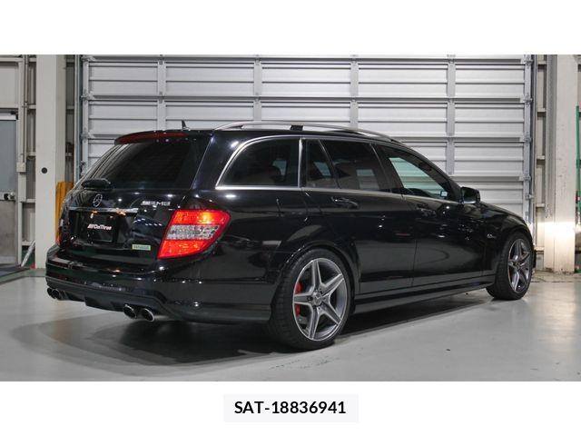 Amg C-CLASS 2010-03 8657963-4