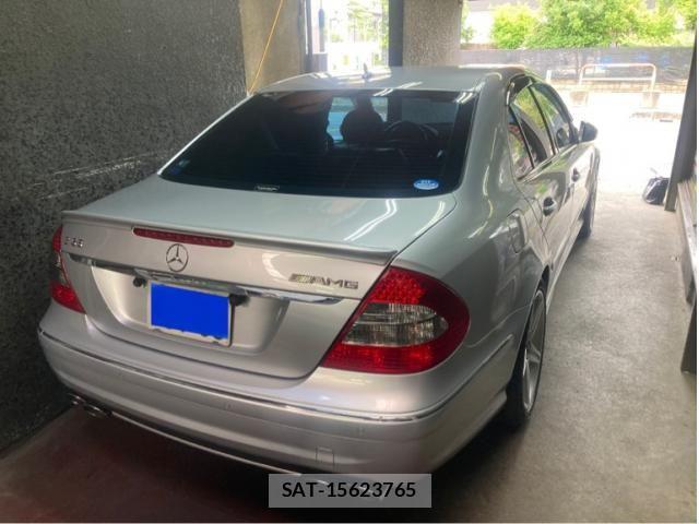 Amg E-CLASS 2009-04 7614915-2