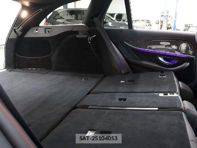 Amg E-CLASS 2021-04 7057401-21
