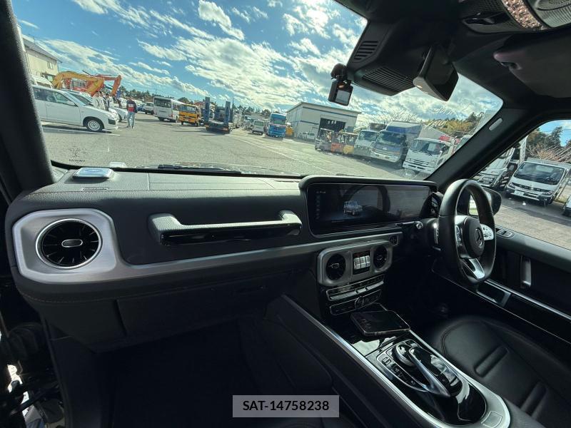 Mercedes Benz G-CLASS 2019-10 518700-9