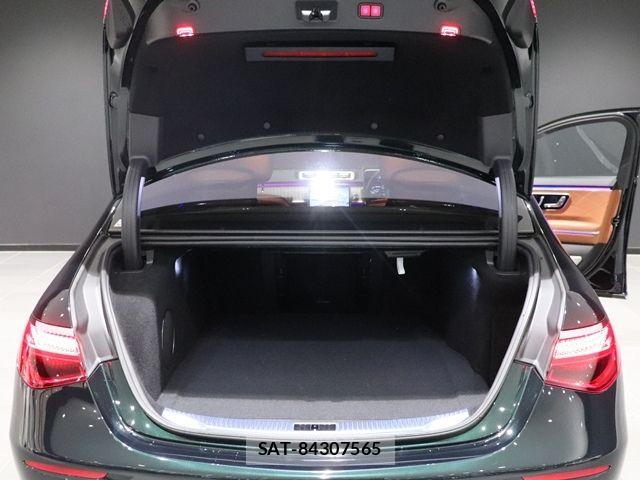 Amg S-CLASS 2024-06 7720540-18