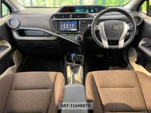 Toyota AQUA 2013-10 498422-1