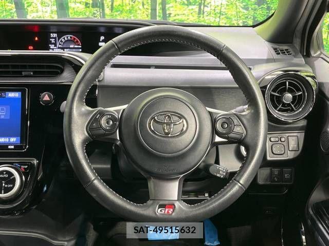 Toyota AQUA 2018-10 512632-11