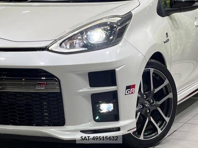 Toyota AQUA 2018-10 512632-12