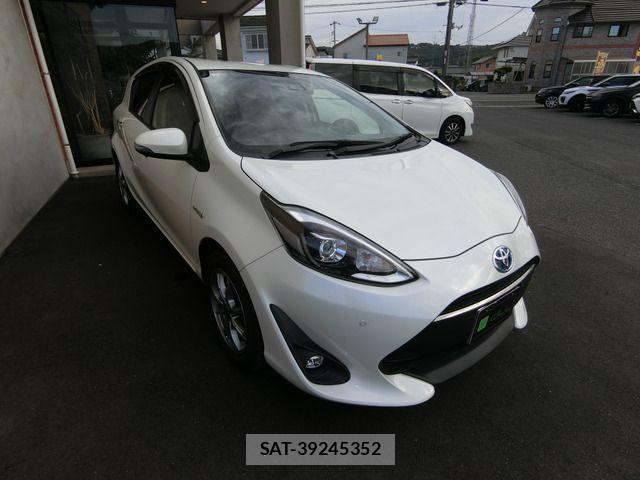 Toyota AQUA 2018-12 606871-10
