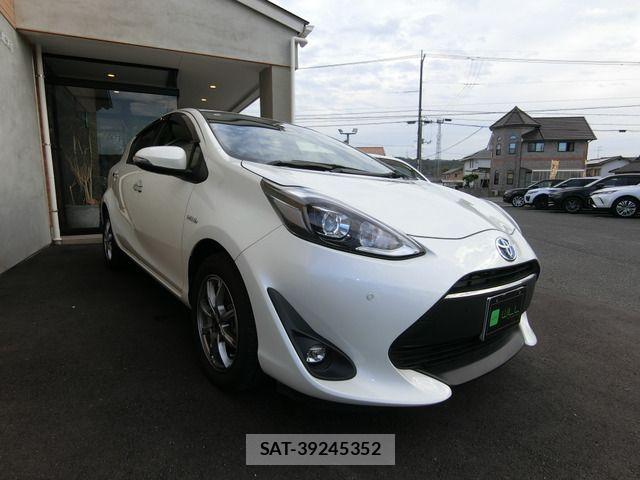 Toyota AQUA 2018-12 606871-12