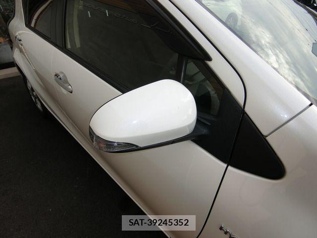 Toyota AQUA 2018-12 606871-16