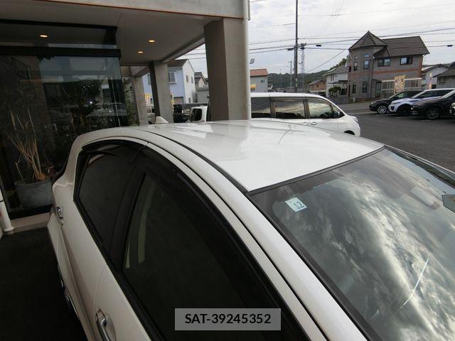 Toyota AQUA 2018-12 606871-17