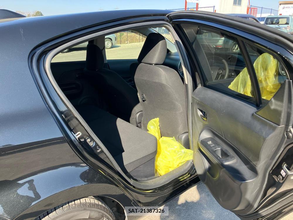 Toyota AQUA 2018--3 829387-10