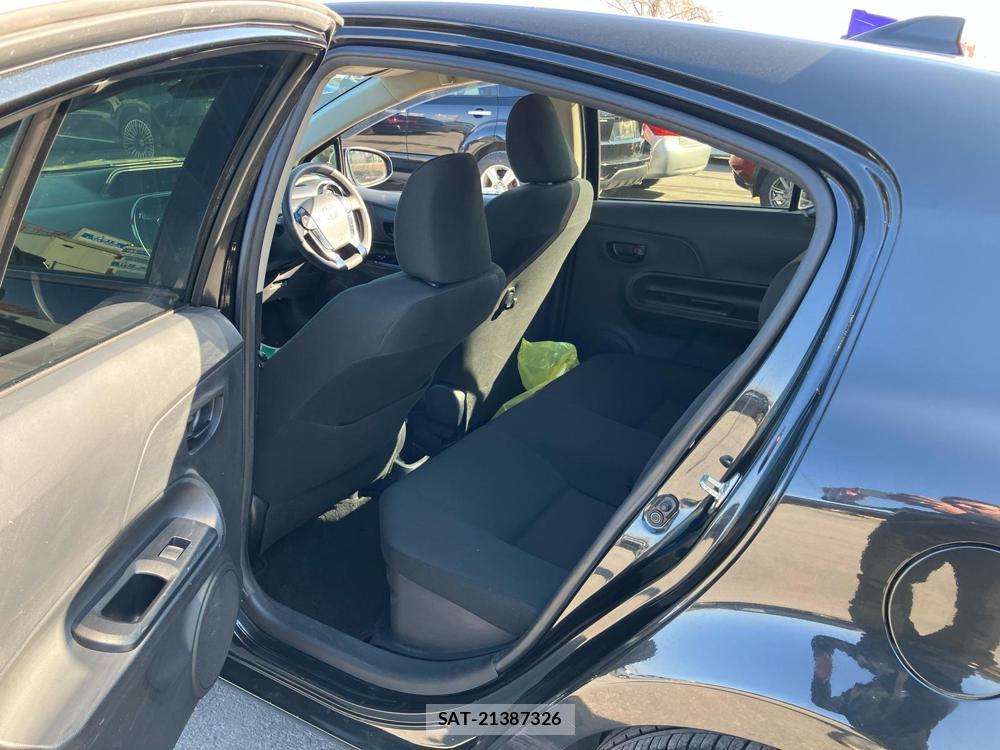 Toyota AQUA 2018--3 829387-11