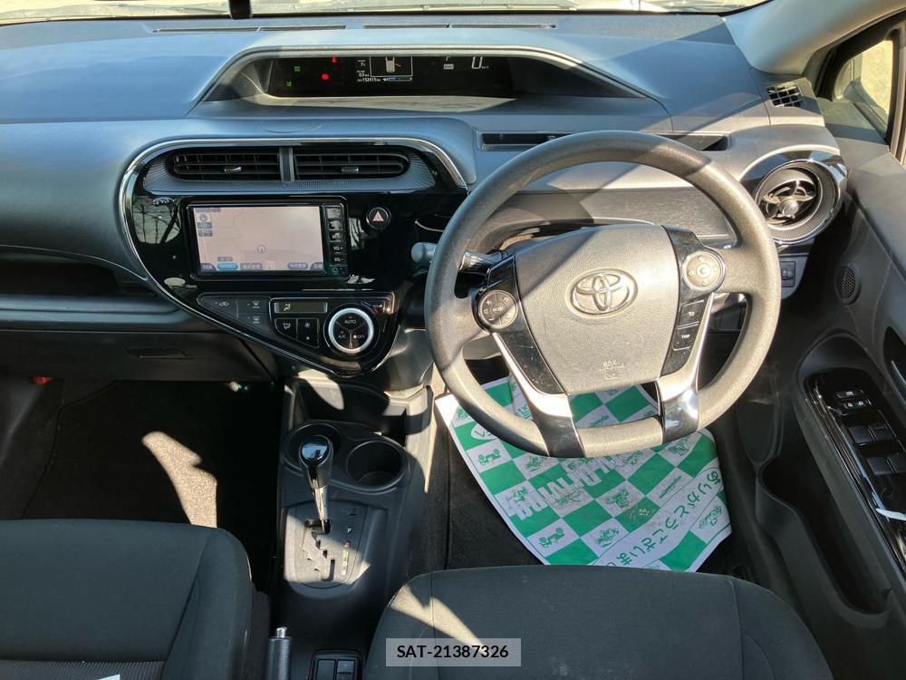 Toyota AQUA 2018--3 829387-13