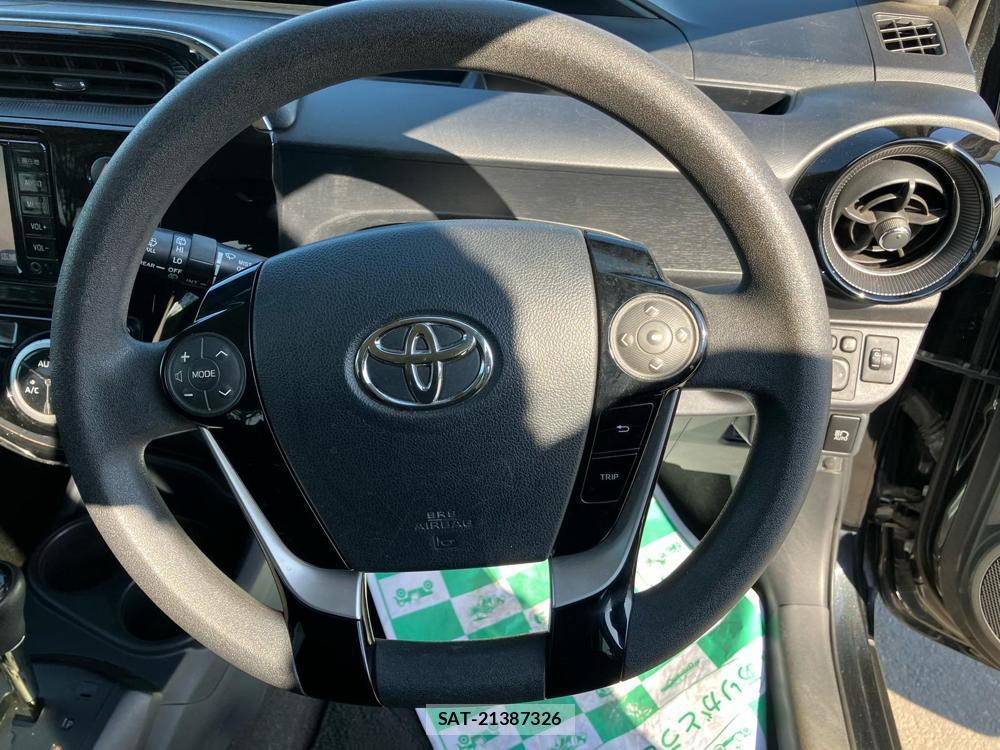 Toyota AQUA 2018--3 829387-17