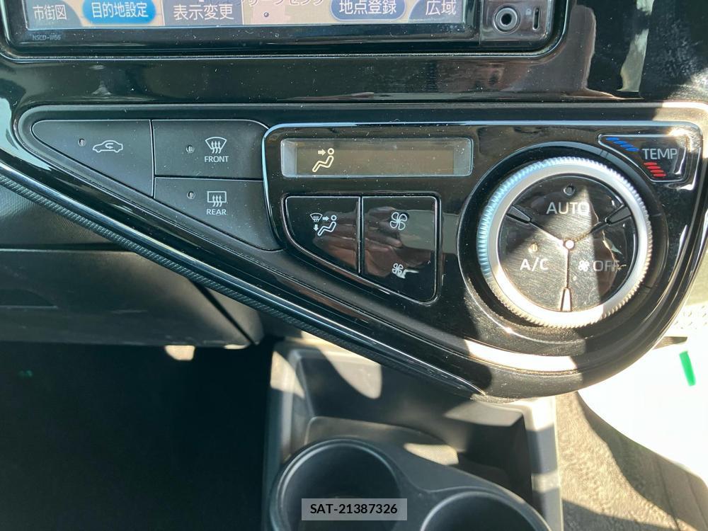 Toyota AQUA 2018--3 829387-19