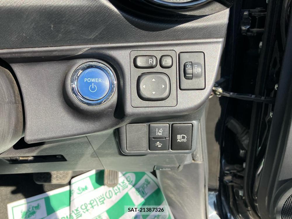 Toyota AQUA 2018--3 829387-23