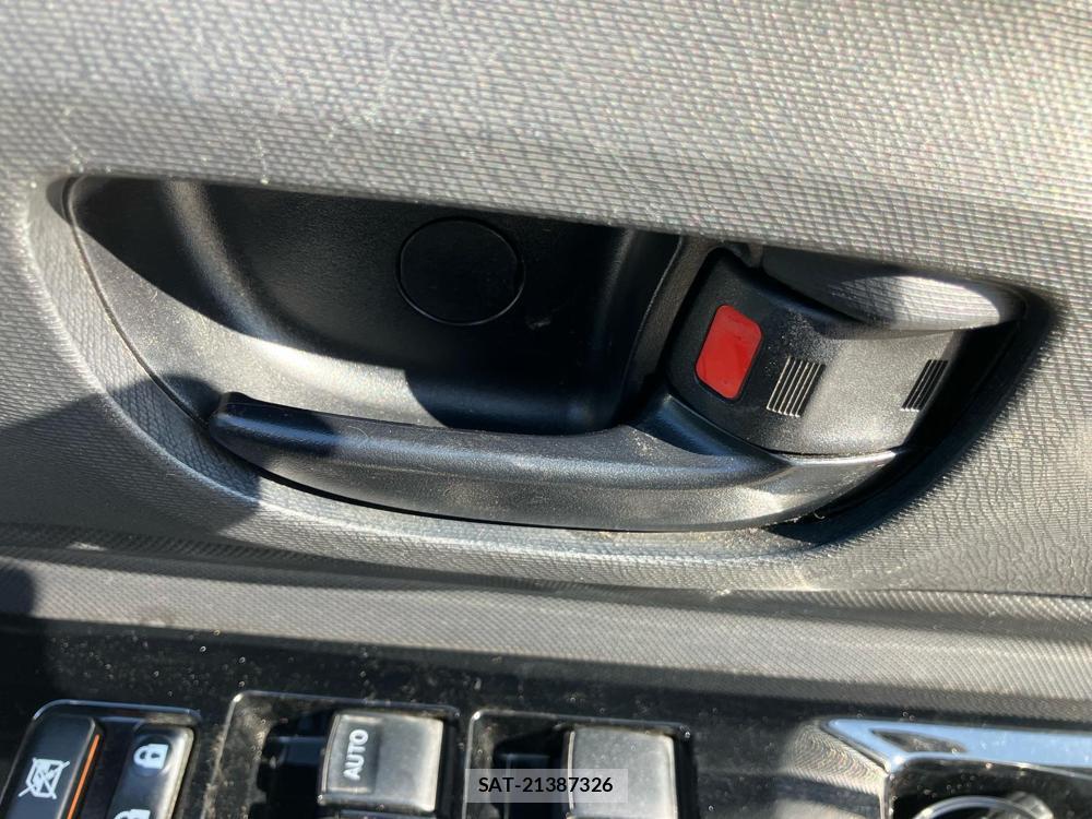 Toyota AQUA 2018--3 829387-25