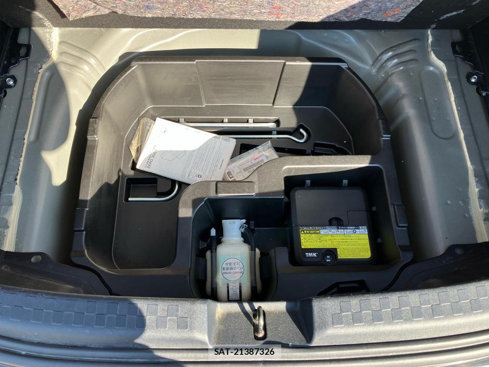 Toyota AQUA 2018--3 829387-29