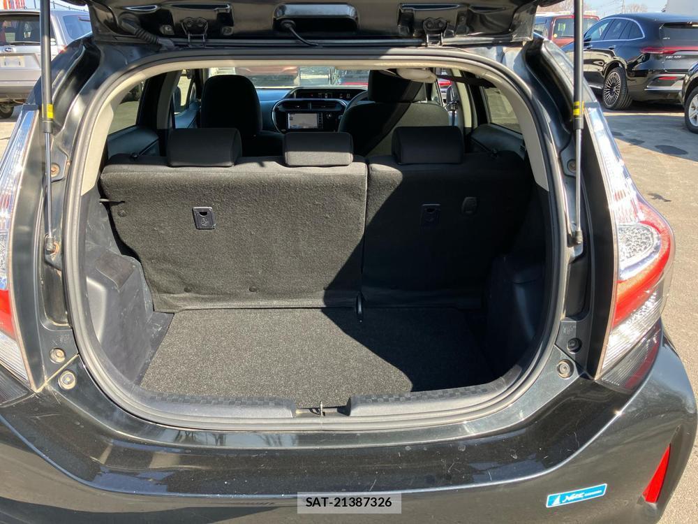 Toyota AQUA 2018--3 829387-30