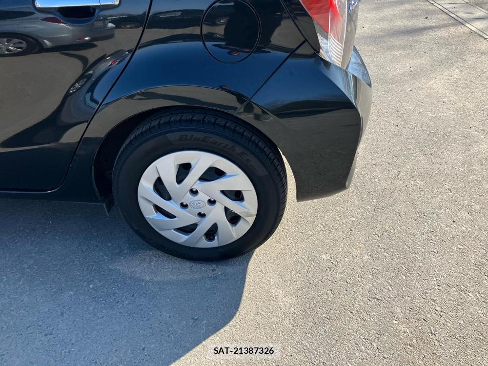 Toyota AQUA 2018--3 829387-35