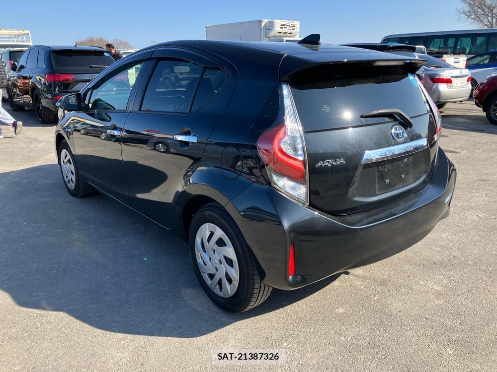 Toyota AQUA 2018--3 829387-4