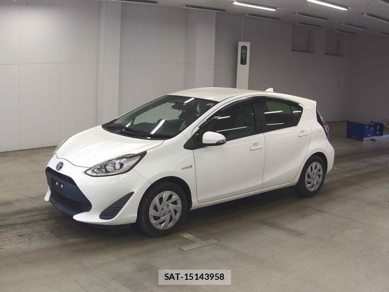 Toyota AQUA 2018-18 864897-3