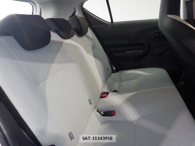 Toyota AQUA 2018-18 864897-4