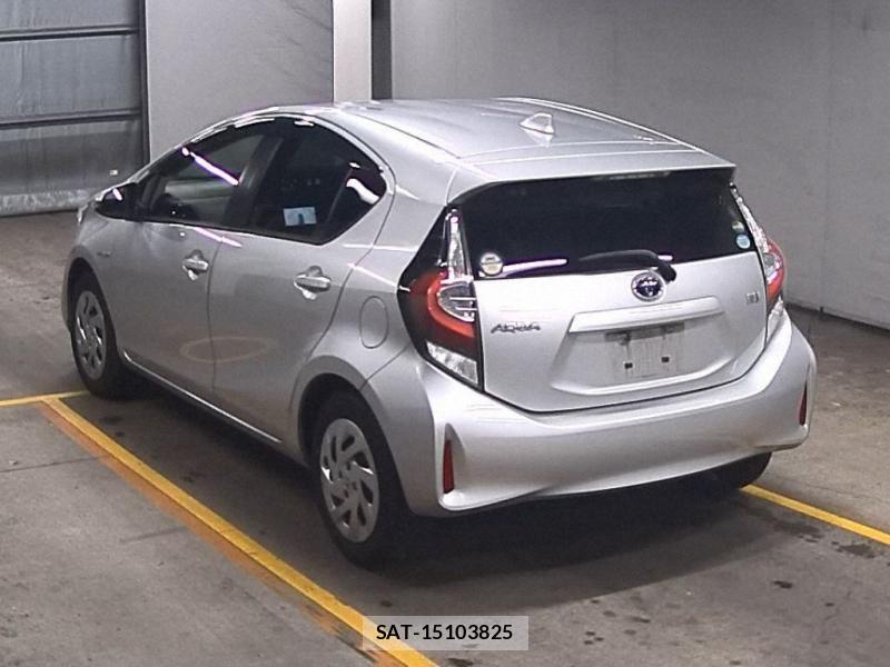 Toyota AQUA 2018-18 864598-2