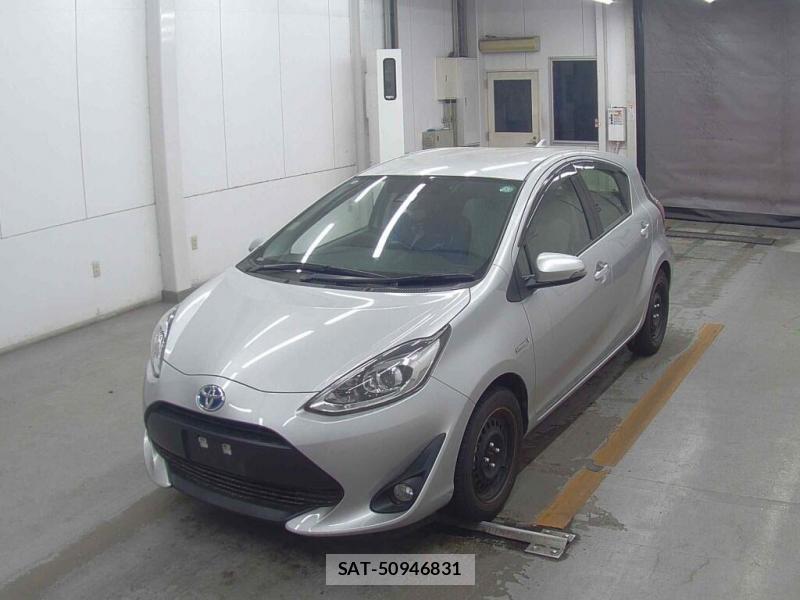 Toyota AQUA 2018 922451-3