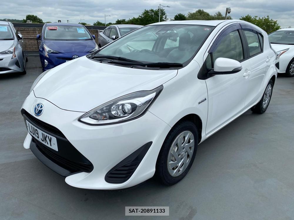 Toyota AQUA 2019-09 503288-13