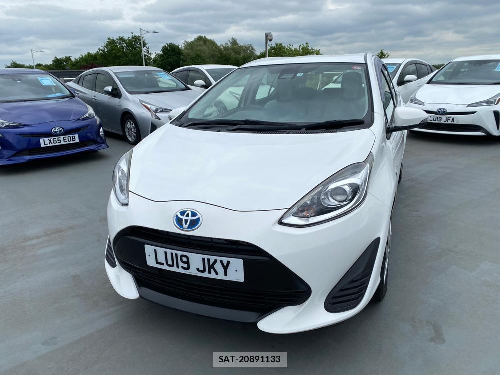 Toyota AQUA 2019-09 503288-14