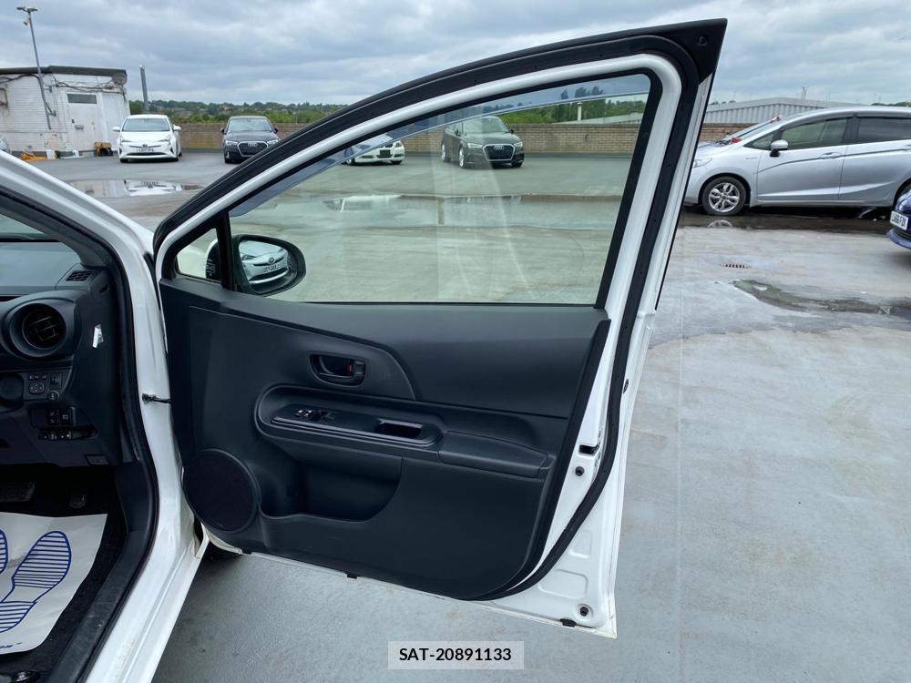 Toyota AQUA 2019-09 503288-19