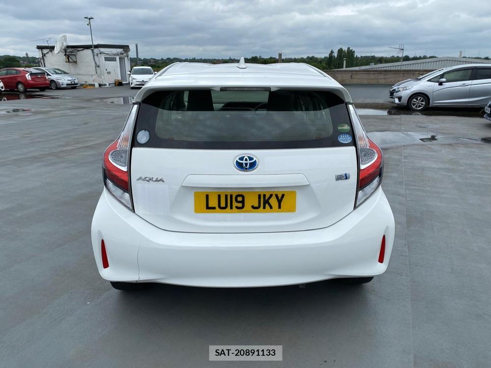 Toyota AQUA 2019-09 503288-37