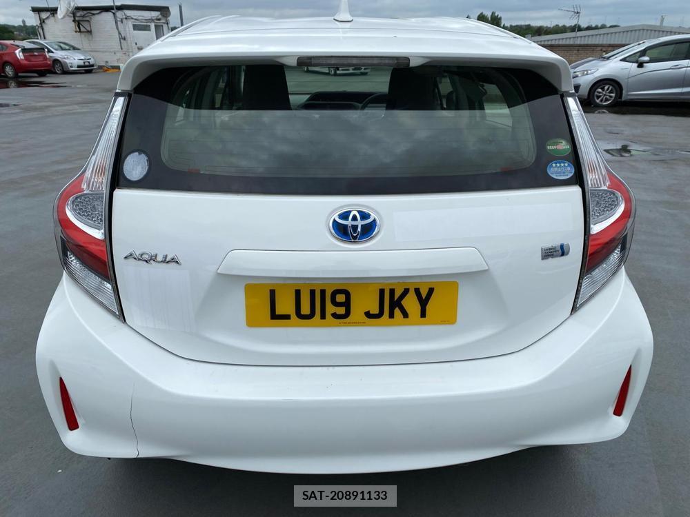 Toyota AQUA 2019-09 503288-38