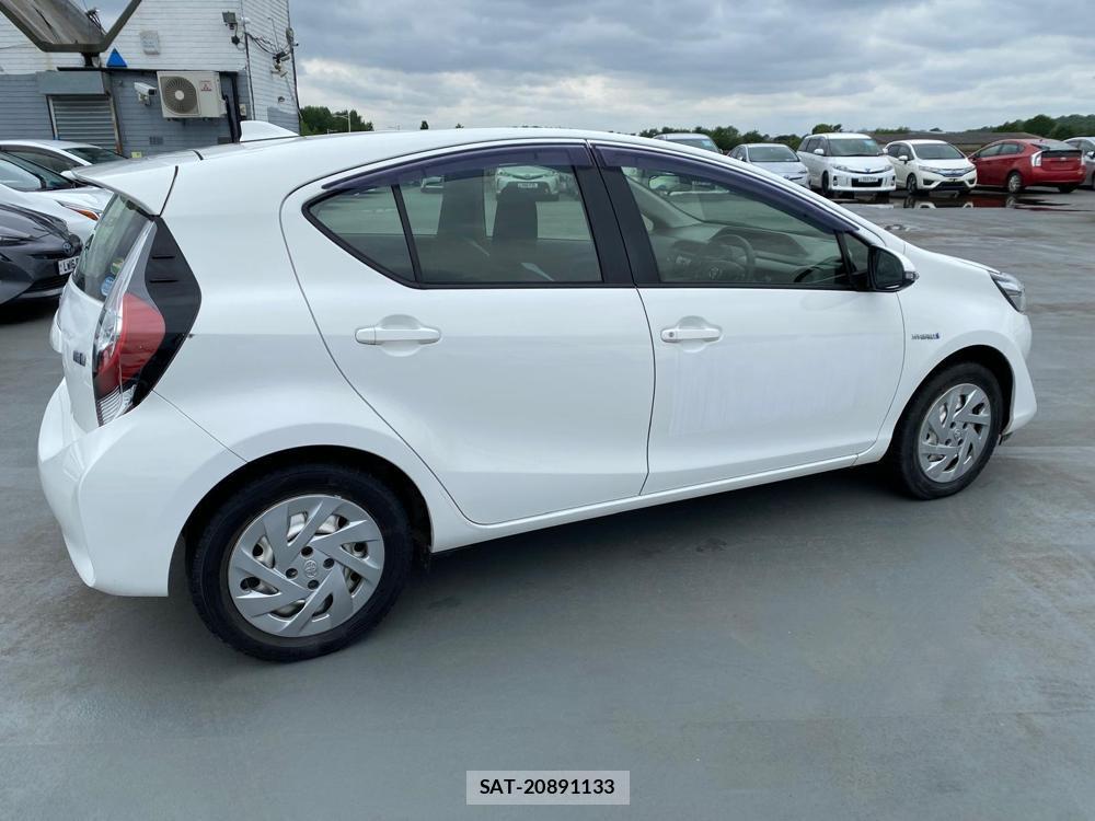 Toyota AQUA 2019-09 503288-6