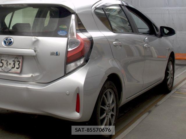 Toyota AQUA 2018-04 1184004-4