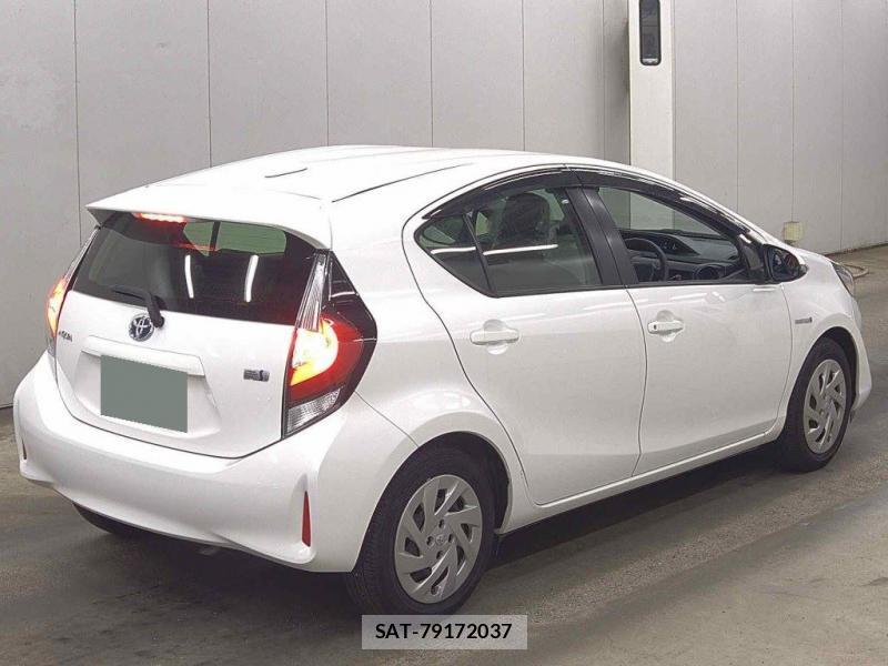 Toyota AQUA 2018 1001476-1