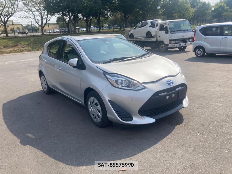 Toyota AQUA 2018 1226795-0
